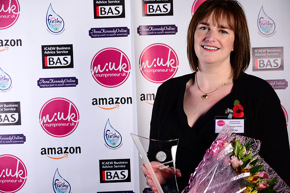 Donna Gray Cr.PA ASWPP ANPS received the award in teh Engage category at The MumpreneurUK awards